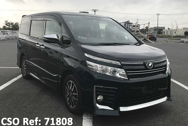 Toyota / Voxy 2015